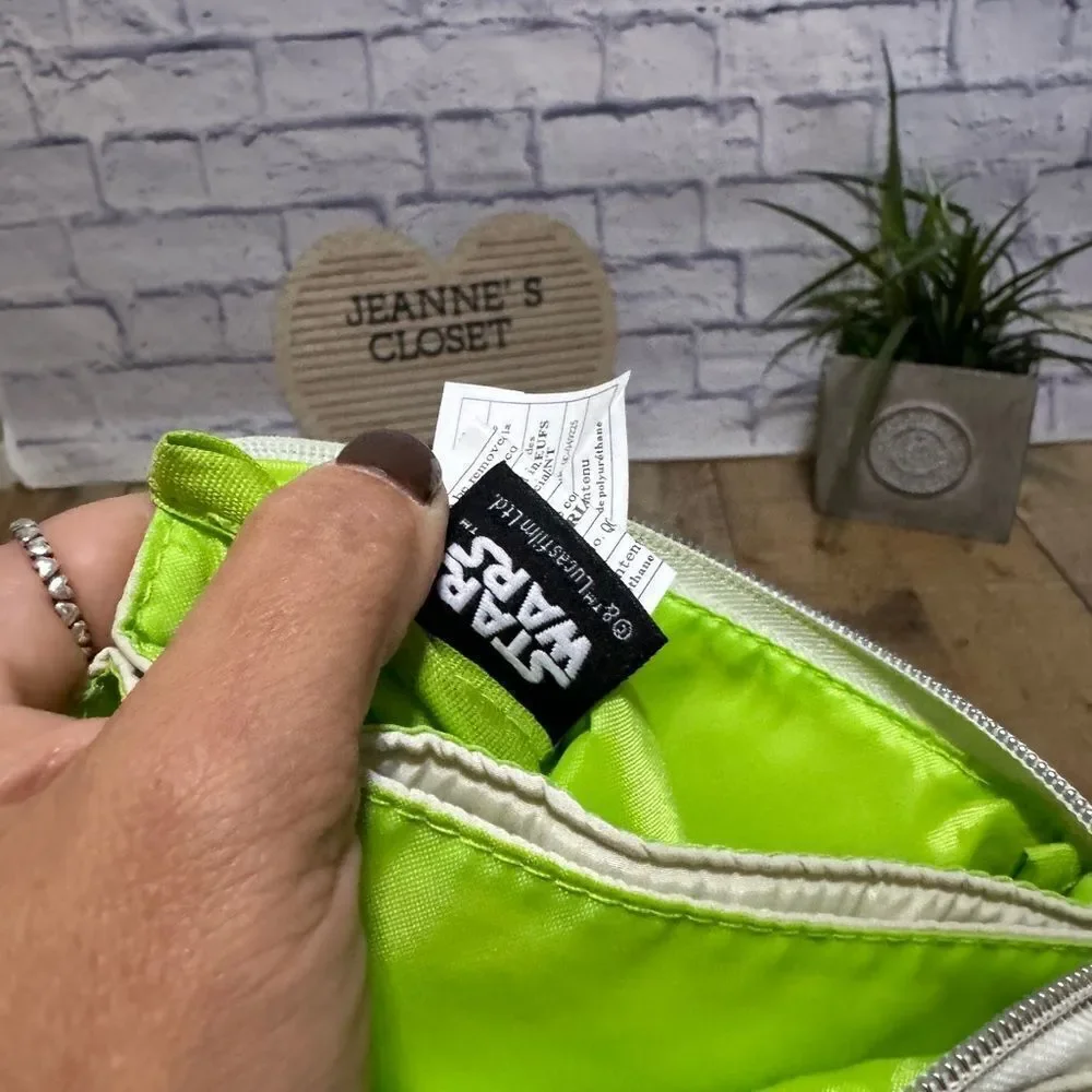 Boxlunch x lucasfilm x bio world x Star Wars x mandalorian the child pouch